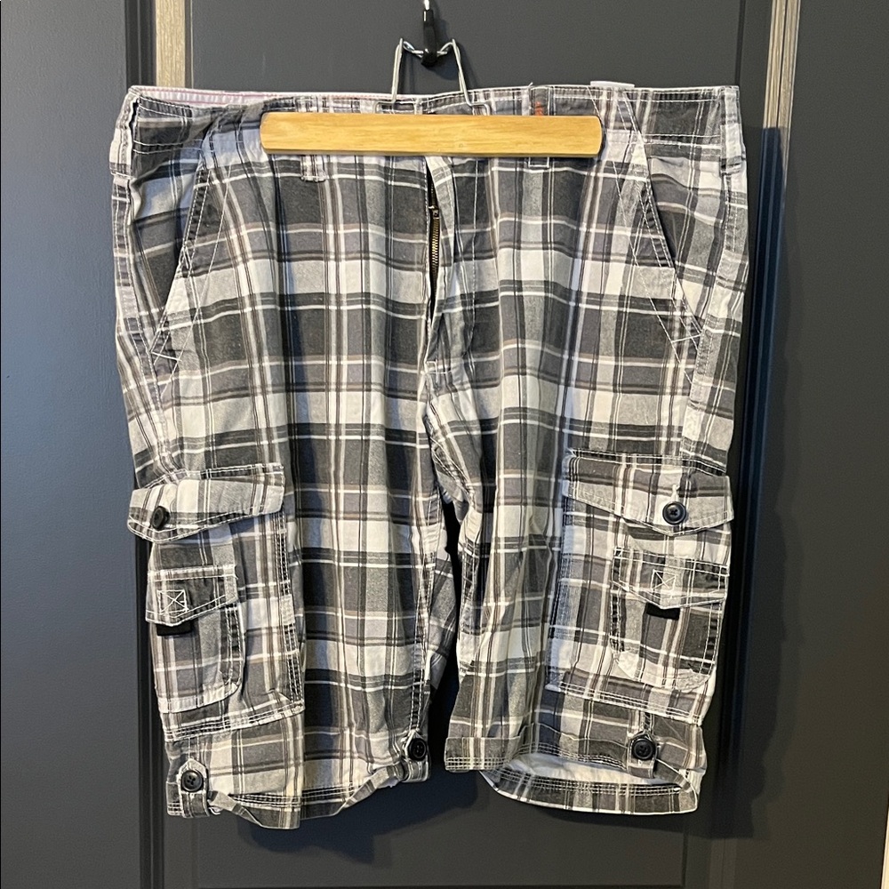 Men's Plaid Cargo Shorts - Black and Gray